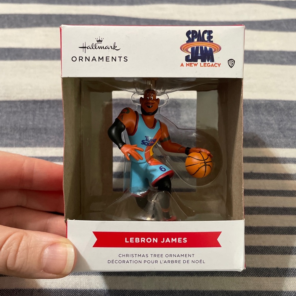 🧣2021 Hallmark WB Space Jam: A New Legacy LEBRON JAMES Tune Squad Ornament NIB!
